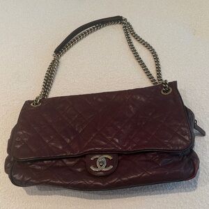 CHANEL
Burgundy Quilted Glazed Caviar Leather Large Shiva Flap Shoulder Bag